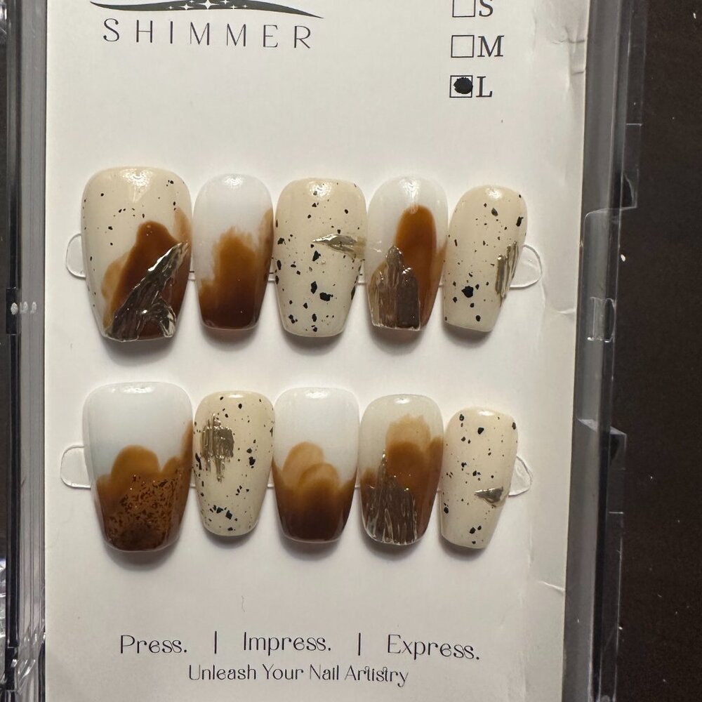 High-quality handcrafted reusable press on nails.